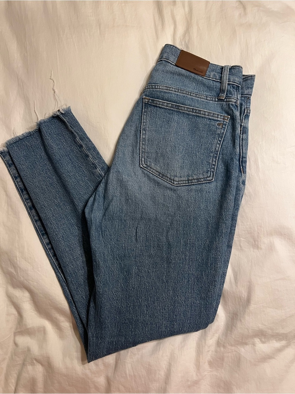 Madewell womens Straight Jeans in Medium Blue Denim